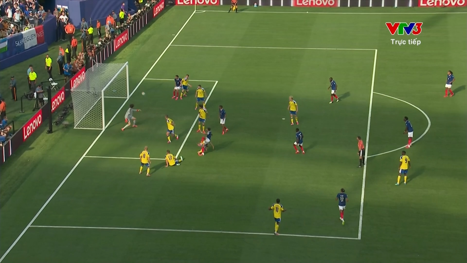 Mbappe độc diễn ghi bàn mở tỉ số