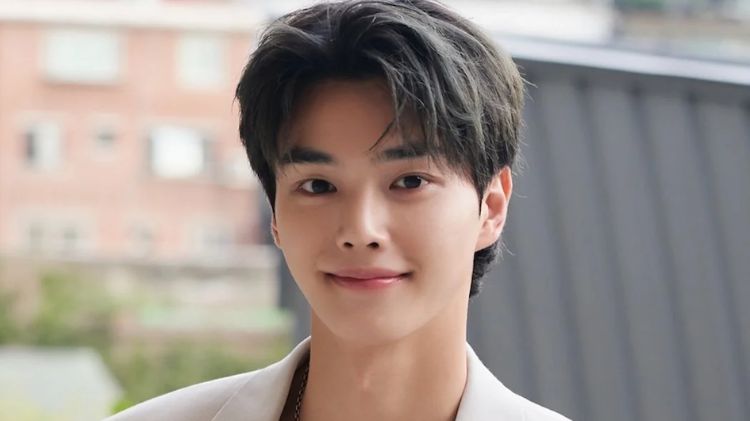 [Tuyển tập 2025] 9 phim hay nhất của “Nam thần Netflix” Song Kang khiến fan mê mẩn