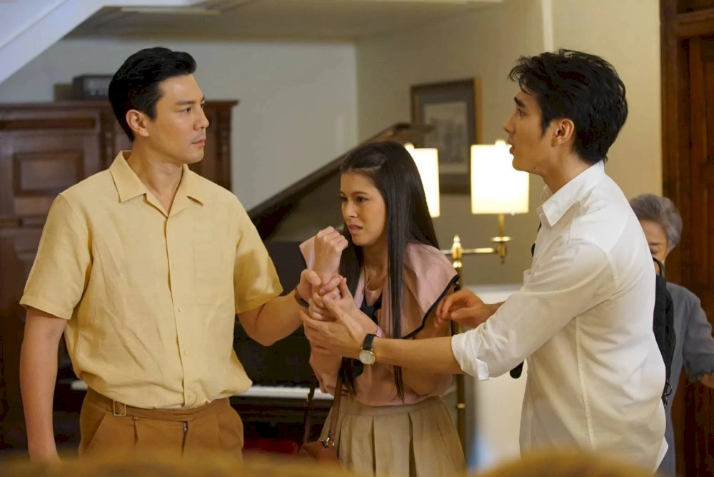 Phim Thái Mật Đắng (Nampueng Kom) Tập 15: Sự ghen tuông ngấm ngầm